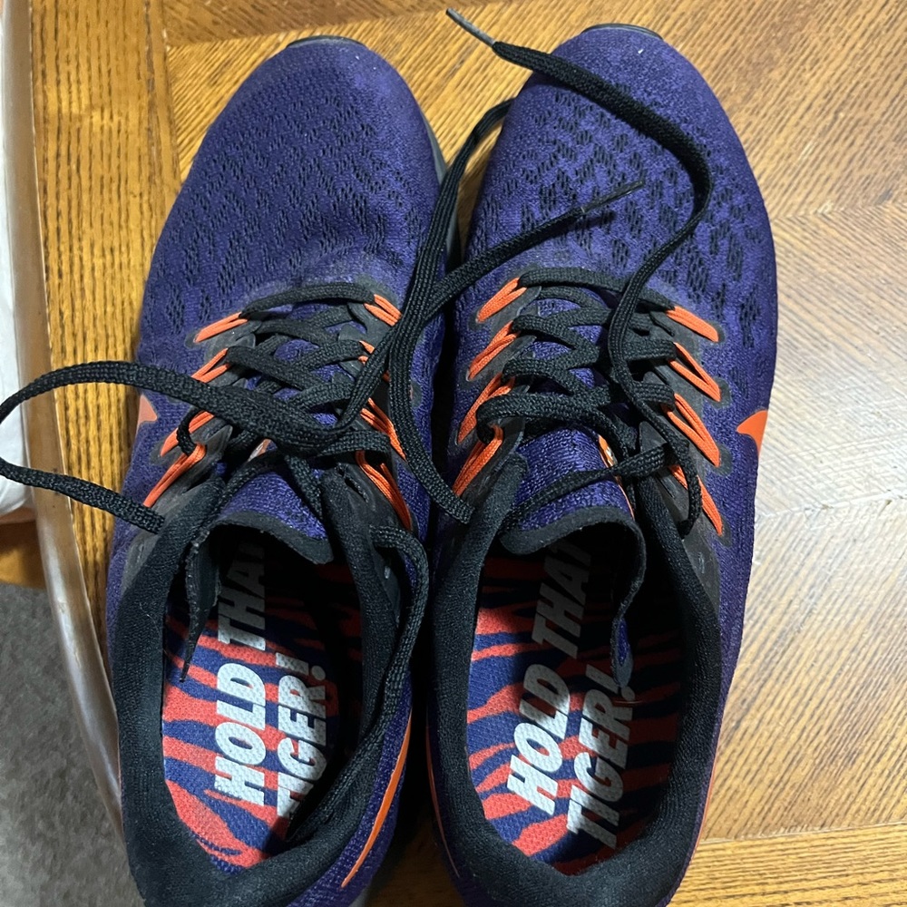 Nike shoes